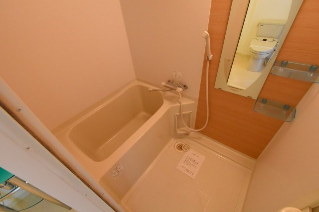 バス・シャワールーム　落ち着く空間のバスルーム♪