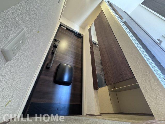 玄関　当社、チルホームのHPもご覧ください(^^)/物件情報多数♪