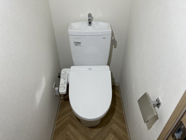 トイレ　ラクゼナ上前津