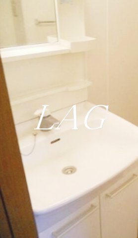 洗面設備　独立洗面台です。