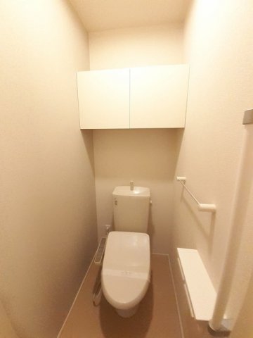 トイレ　清潔感のあるトイレです