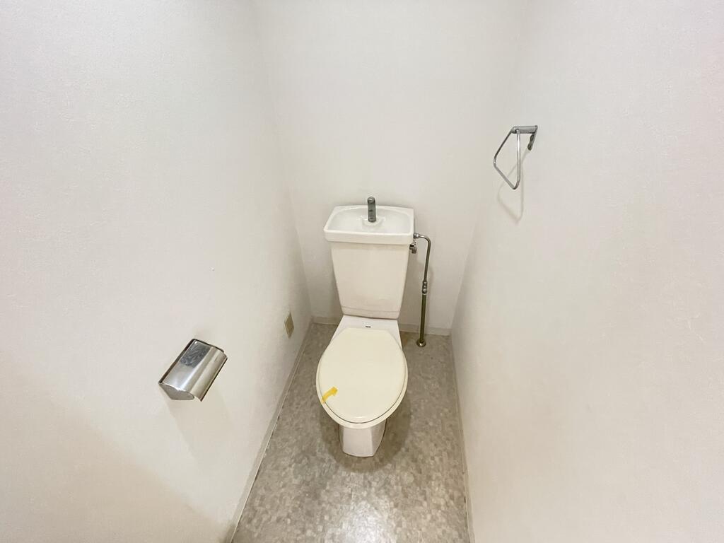 YKハイツ大久保のトイレ写真