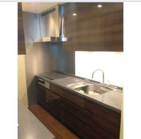 キッチン　写真は同タイプ住戸です。