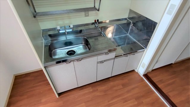 キッチン　ガスコンロでお料理ができるキッチンです