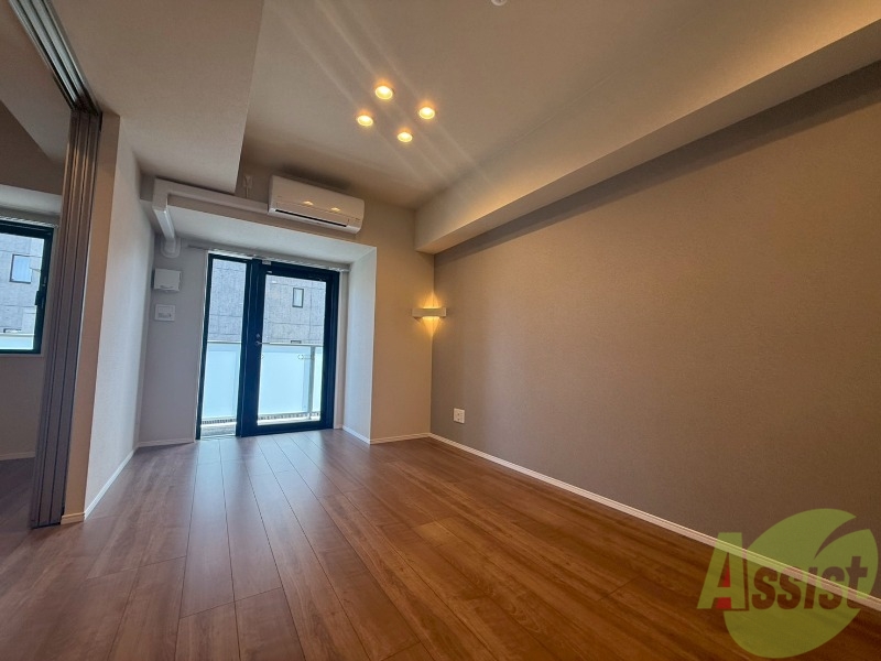 居室・リビング　リビングは１２．３帖のＬＤＫです。広々していますね。