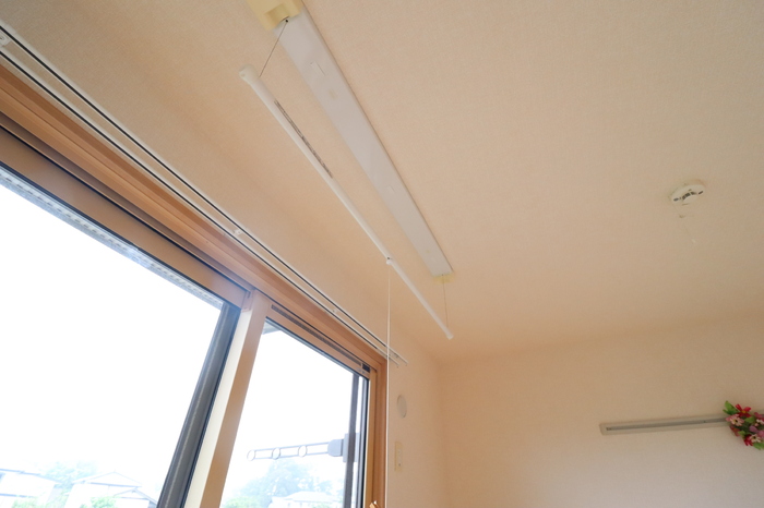 その他設備　室内物干し（雨の日などに重宝します）