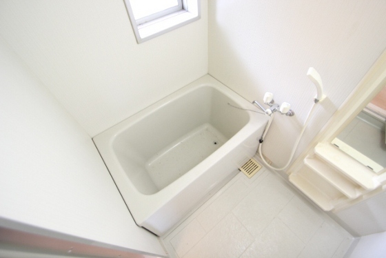 バス・シャワールーム　※写真は別号室のものとなります。