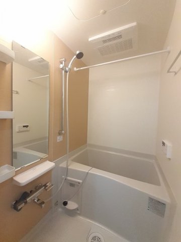 バス・シャワールーム　ゆったり過ごせるお風呂です