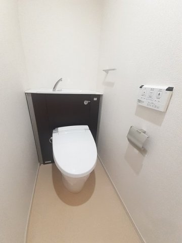 トイレ　コンパクトで使いやすいトイレです