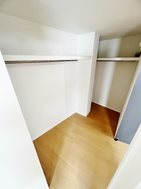収納　ウォークスルークローゼット