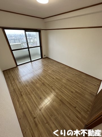 その他部屋・スペース　広くて明るい寝室