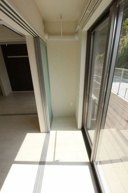 その他　★洗濯物の室内干しが可能！インナーデッキ★