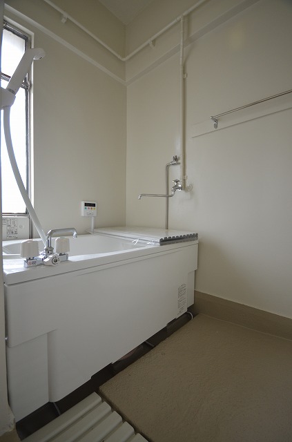 バス・シャワールーム　※同建物・別号室の写真です