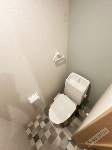 トイレ　温水洗浄便座