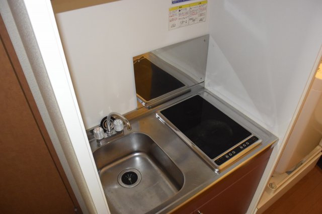 キッチン　ラジエントヒーターで安心!!