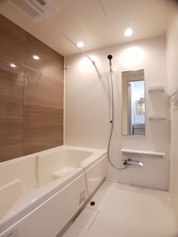 バス・シャワールーム　ゆったり過ごせるお風呂です