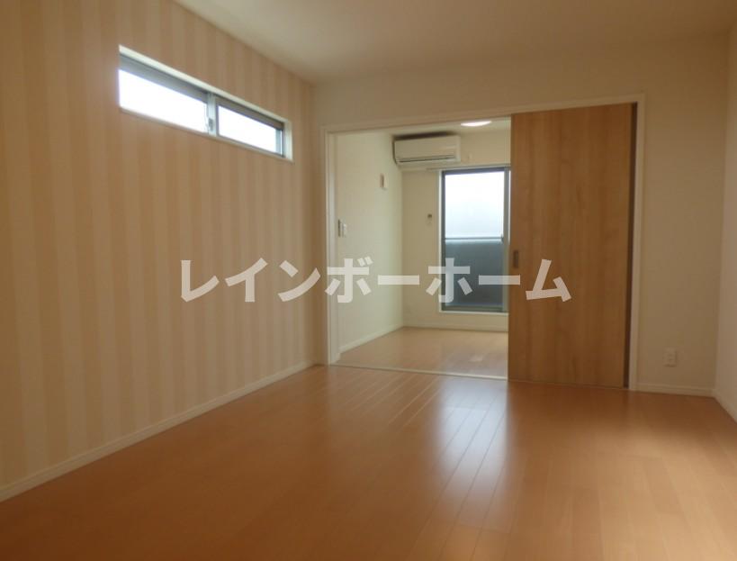 居室・リビング　こちらのリビングで趣味の時間をお楽しみください