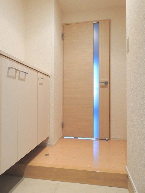 玄関　シューズボックス付き