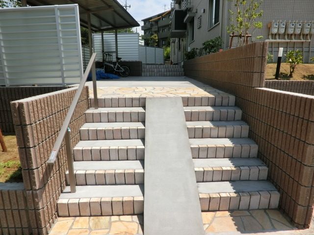 エントランス　広いエントランスです♪