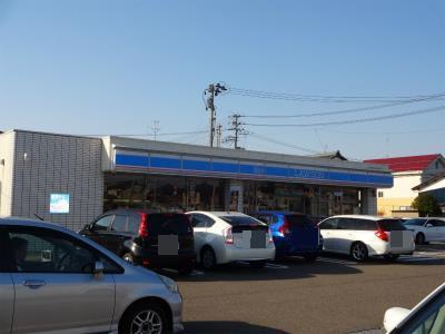 コンビニ　ローソン新潟牡丹山5丁目店（コンビニ）まで819m
