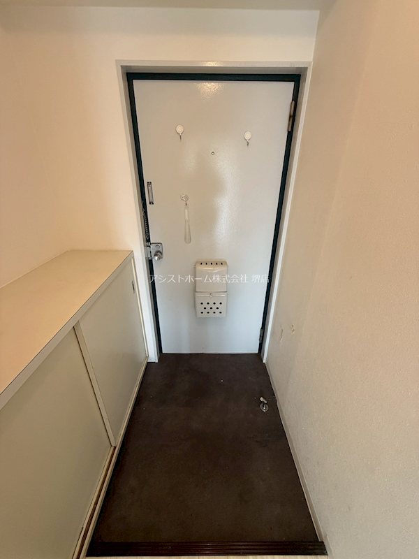 南堺ハイツ1号館の玄関写真