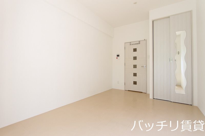 居室・リビング　画像は別号室イメージの為、現況を優先いたします。