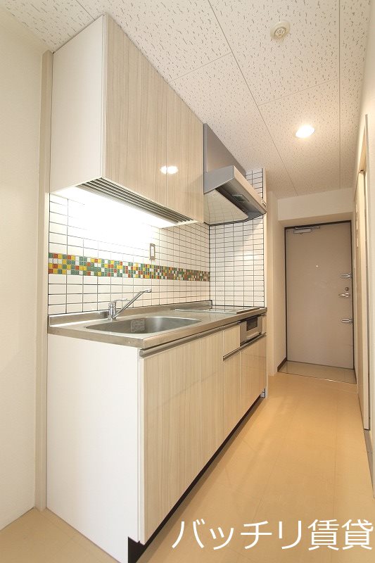 キッチン　画像は別号室イメージの為、現況を優先いたします。