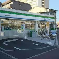コンビニ　ファミリーマート 関目高殿駅西店（コンビニ）まで405m