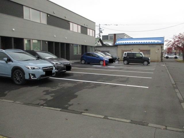 駐車場　駐車場