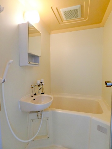 バス・シャワールーム　ゆとりの浴室