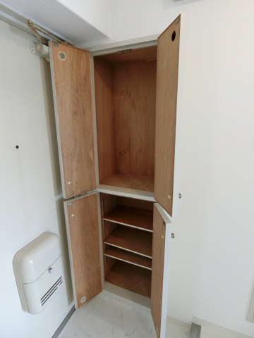 収納　シューズボックス