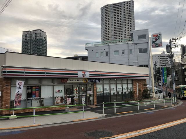 コンビニ　セブンイレブン港区白金台1丁目店（コンビニ）まで630m