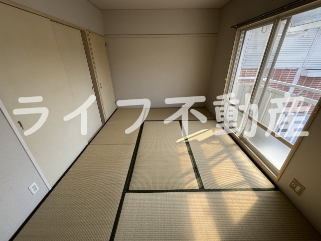 居室・リビング　ゆったり過ごせる居間です