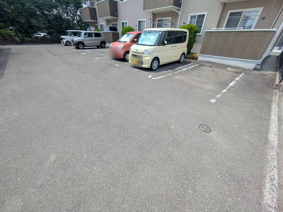 駐車場　駐車場