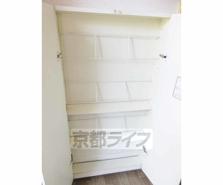収納　シューズボックス付き