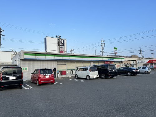 コンビニ　ファミリーマート　四日市松原町店（コンビニ）まで268m