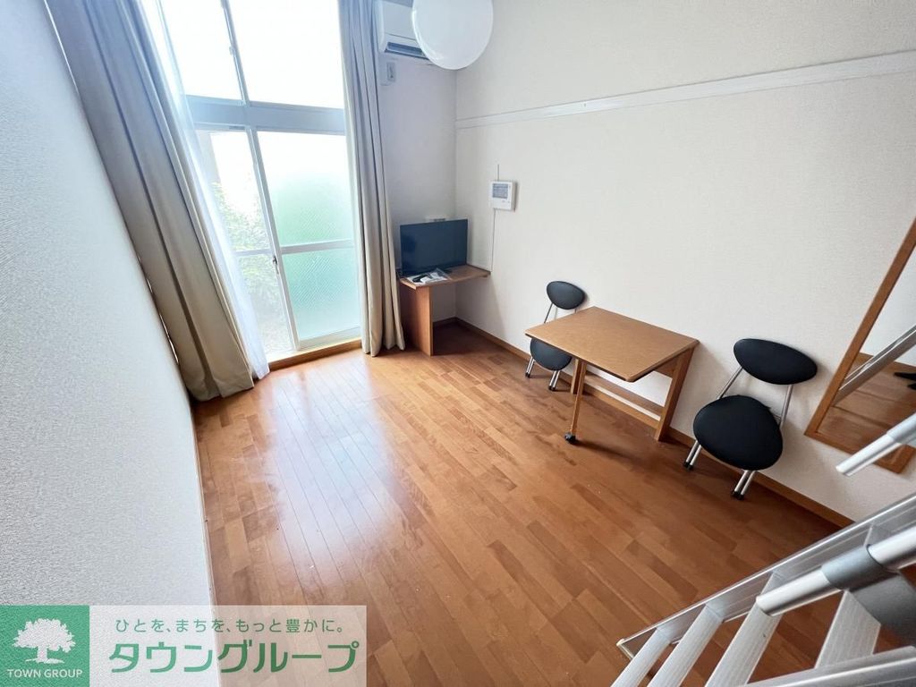 居室・リビング　2階タイプのお部屋です。