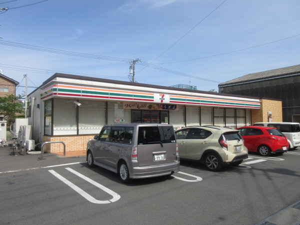 コンビニ　セブンイレブン藤枝青木２丁目店（コンビニ）まで320m