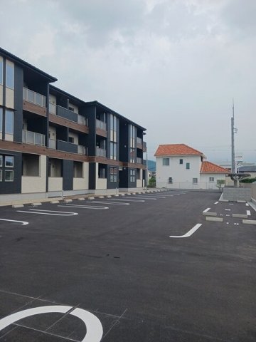 駐車場　駐車場完備です