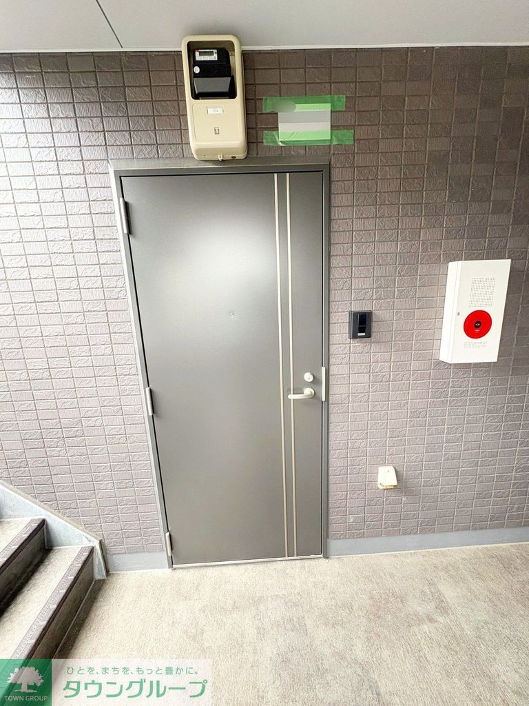 玄関　お問合せはタウンハウジングまで！※現地待合わせ相談可能