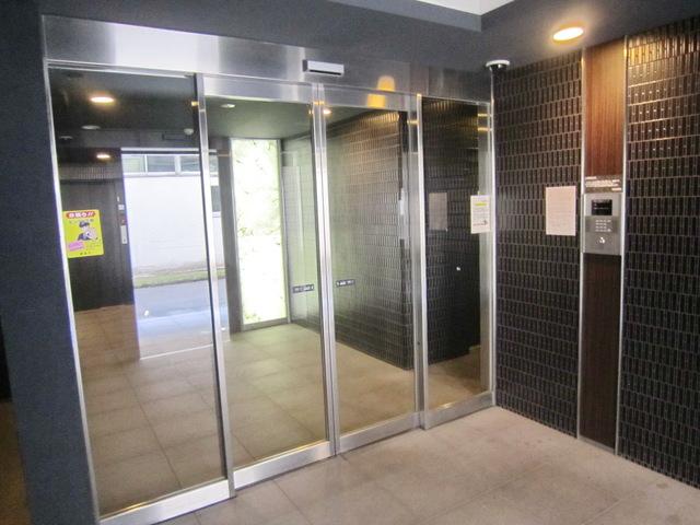 エントランス　弊社は都内全域の物件をご紹介可能です！