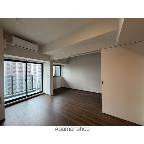 プレディアコート北千住の居間写真