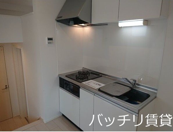 キッチン　画像は同型タイプの為現状を優先致します。
