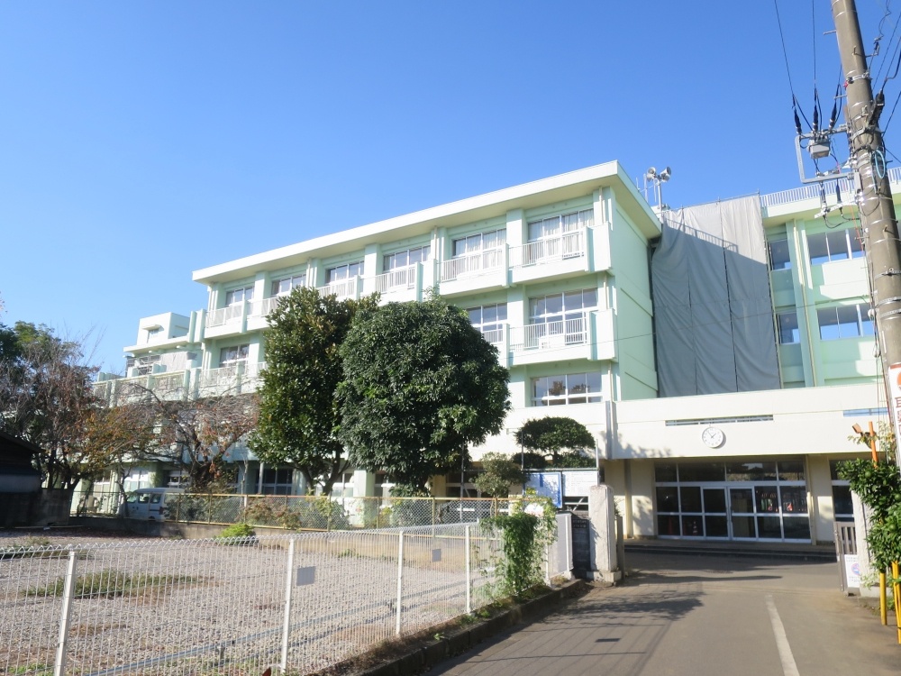 小学校　千葉市立誉田東小学校（小学校）まで1078m
