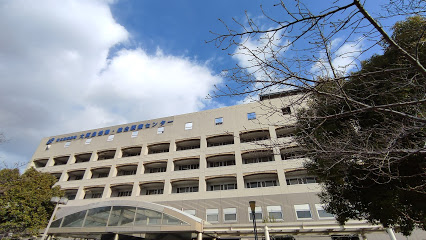 病院　大阪府立急性期・総合医療センター（病院）まで637m