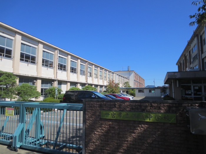 中学校　西成中（中学校）まで755m