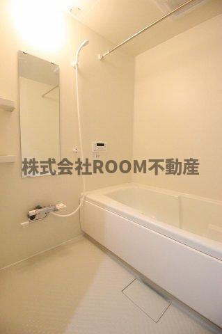 バス・シャワールーム　落ち着いた空間のお風呂です