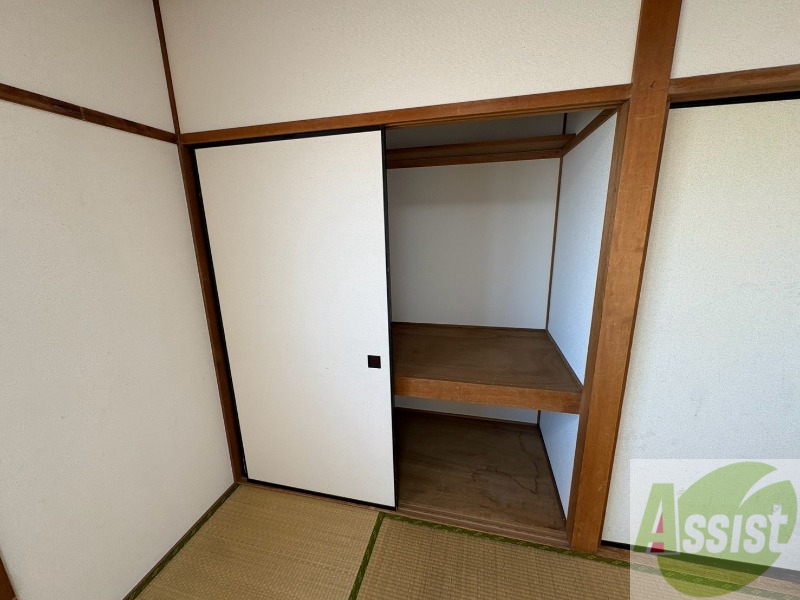 収納　こちらは収納です。物をしまう事ができますね！