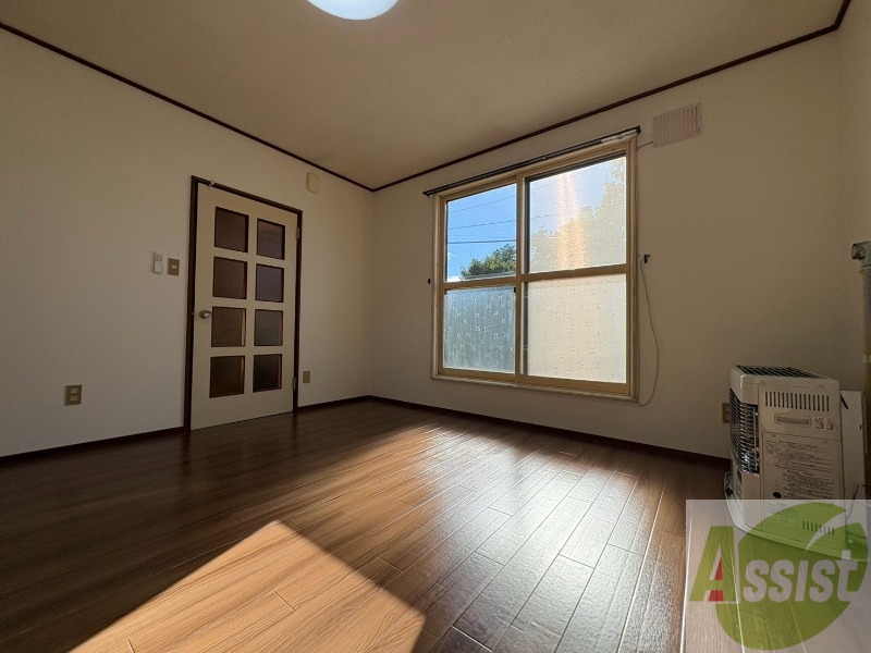 居室・リビング　広くてキレイなお部屋が広がっていて、充実した生活が送れそう。