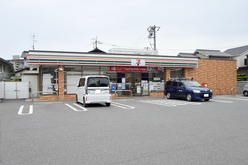 コンビニ　セブンイレブン広島矢野西店（コンビニ）まで579m